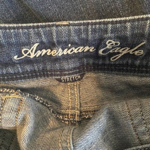 American Eagle distressed Stretch Slim Boot 5 pocket jeans, size 14 - Picture 4 of 5